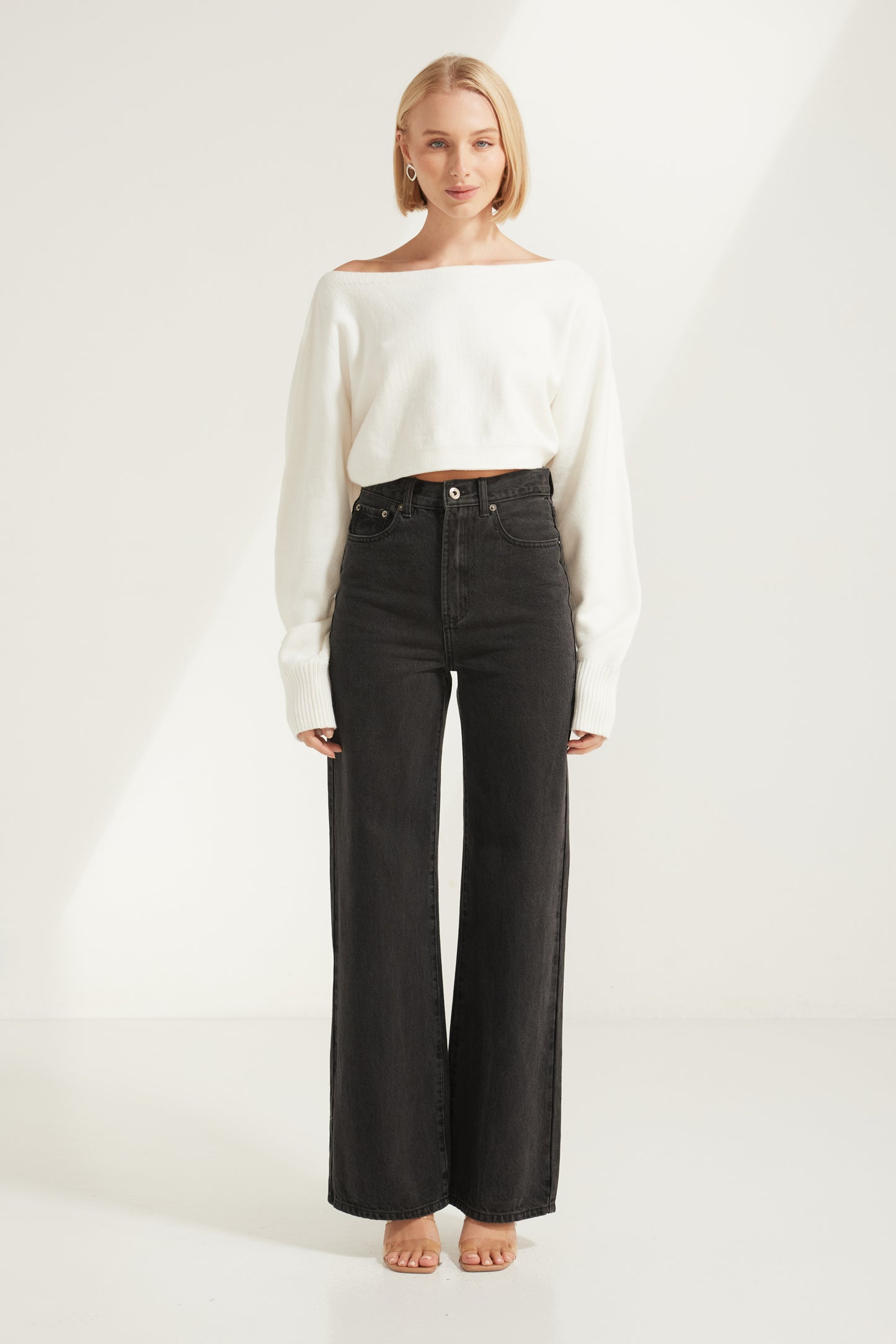 T3156 Connie High Waist Jeans in Black. Wholesale denim from Rosebullet The Label, a Melbourne based women's fashion wholesaler and manufacturer. Featuring denim jackets, jeans, shorts, dresses, and tops.