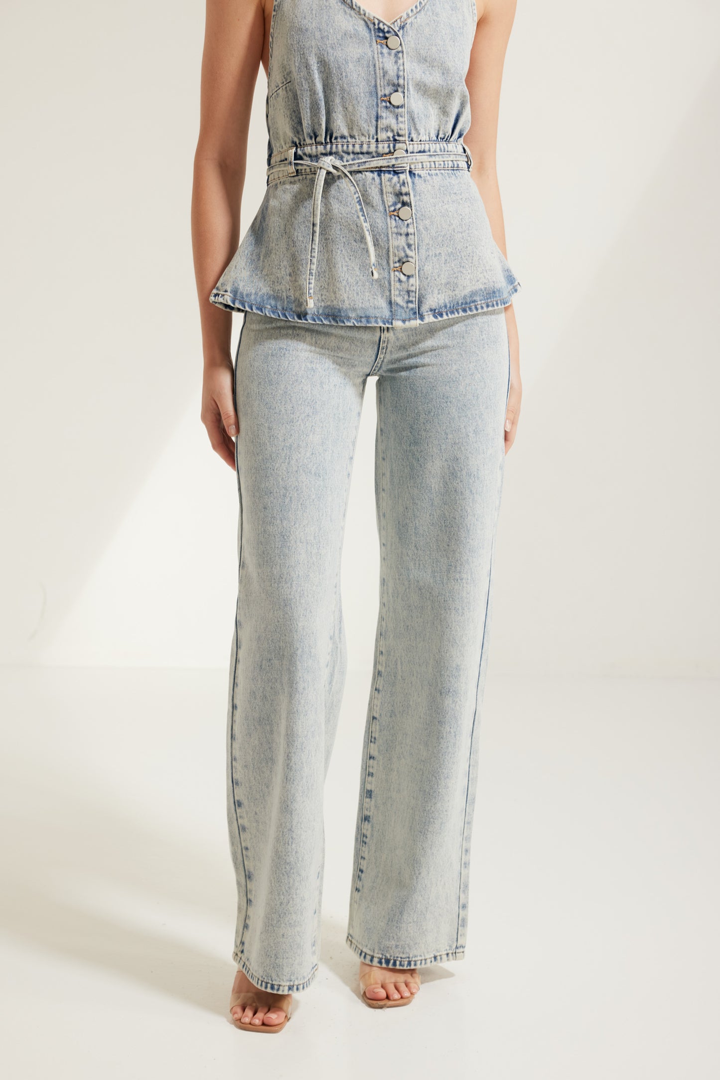 T3156 Connie High Waist Jeans in  Acid Wash Blue. Wholesale denim from Rosebullet The Label, a Melbourne based women's fashion wholesaler and manufacturer. Featuring denim jackets, jeans, shorts, dresses, and tops.

