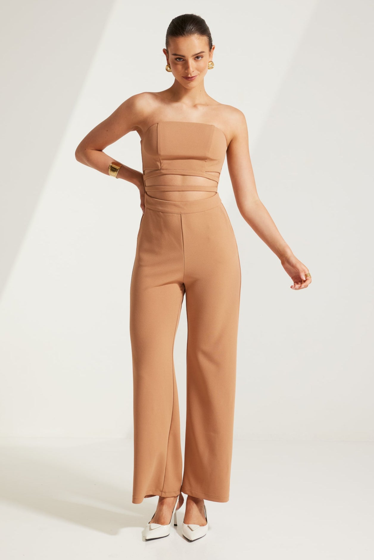 TL9072-A Aliyah Cut Out Straight Leg Jumpsuit Tan. Australian women’s WHOLESALE PLAYSUITS/JUMPSUITS fashion from Rosebullet the label. Strapless Cut out jumpsuit.