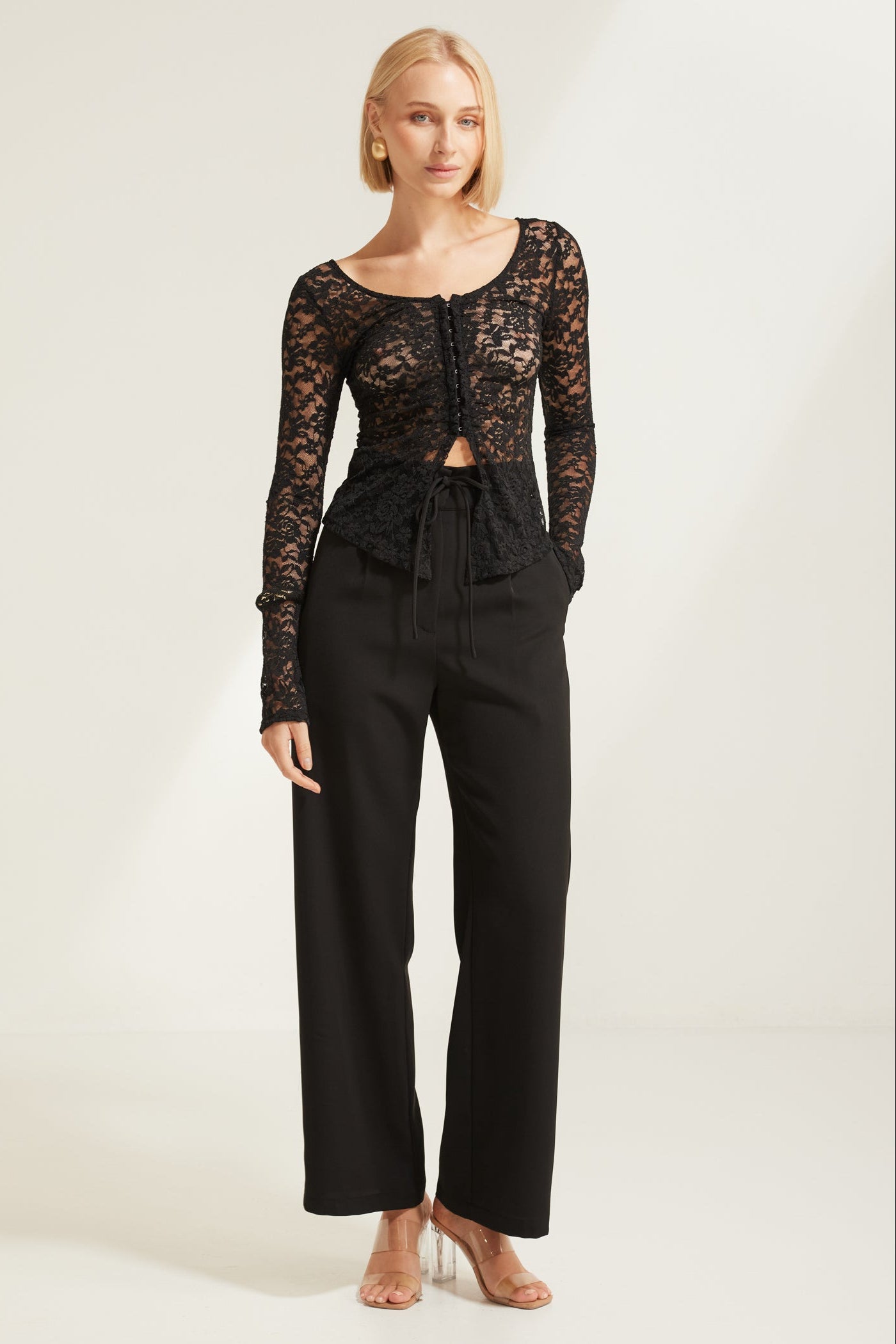 TT9893 Loretta High Waist Paper Bag Pant Black. Australian women’s wholesale bottoms fashion from Rosebullet the label. High waisted Pant.