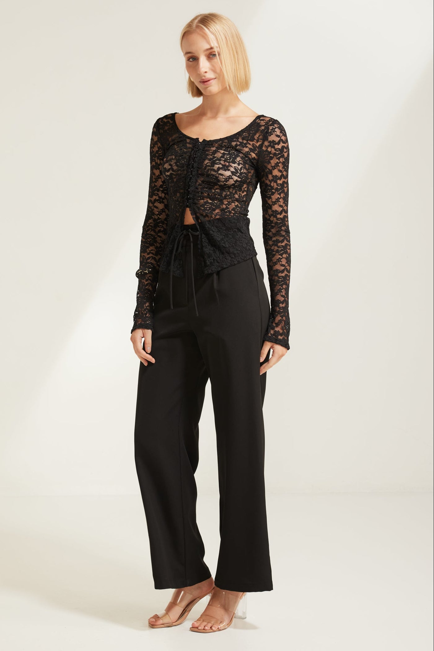 TT9893 Loretta High Waist Paper Bag Pant Black. Australian women’s wholesale bottoms fashion from Rosebullet the label. High waisted Pant.