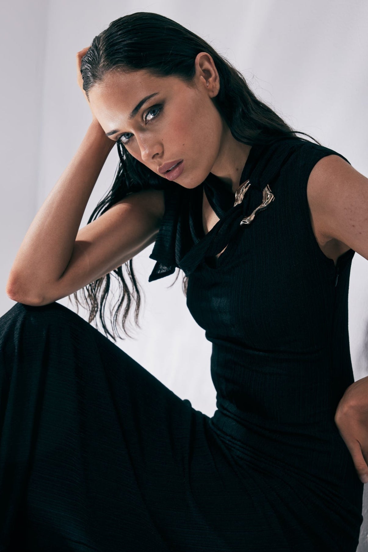 TW4637 Jayda Style Brooch Look Midi Dress. Australian women’s fashion brand Rosebullet The Label Wholesale Collection, featuring trend driven dresses, tops, pants, skirts, skorts, shorts, knitwear, jumpsuits, playsuits, outerwear, restocked bestsellers, and more for modern boutiques.