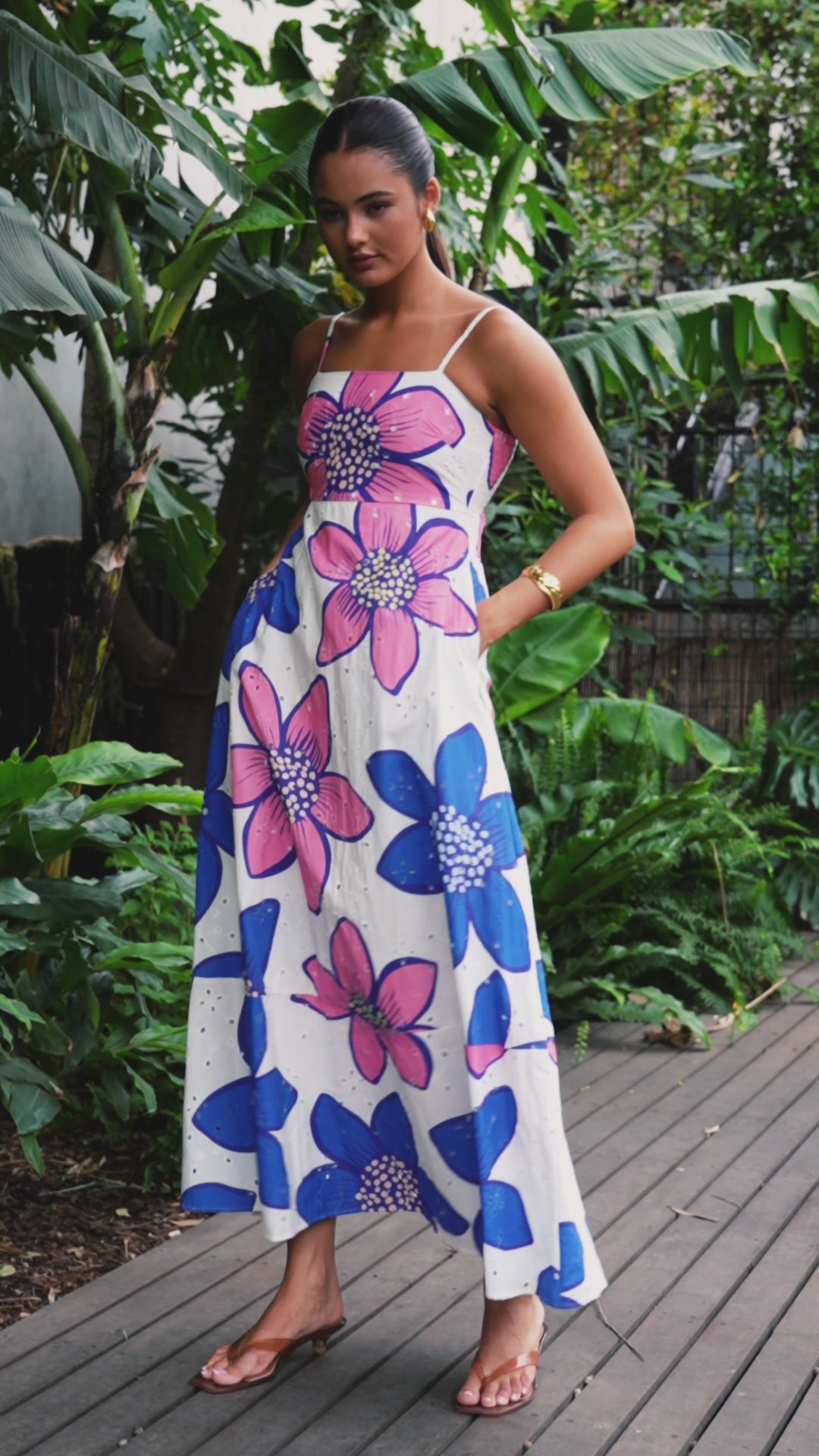 TW4752A Botanic Eyelet Bloom Maxi Dress Blue/White