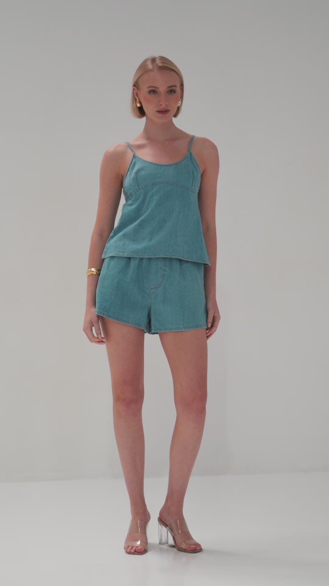 T3607 Denim Shorts Light Blue