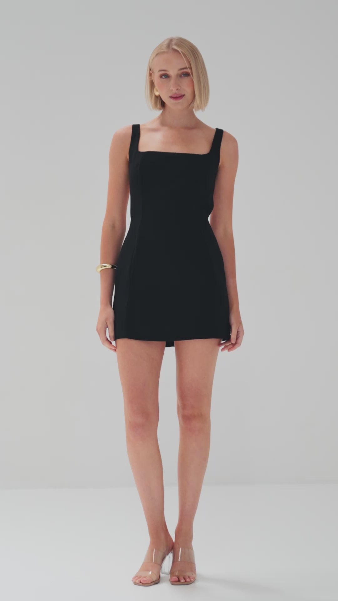 TT9989 Rhea Backless wholesale mini dresses in Black. Australian women’s fashion brand WHYTE VALENTYNE WHOLESALE FASHION COLLECTION. WHYTE VALENTYNE is a premium women's fashion label by Rosebullet The Label, offering elegant dresses, occasion wear, and refined separates for modern boutiques. Inspired by timeless romance and contemporary style, the collection features feminine silhouettes, elevated details, and sophisticated designs crafted for the modern woman.