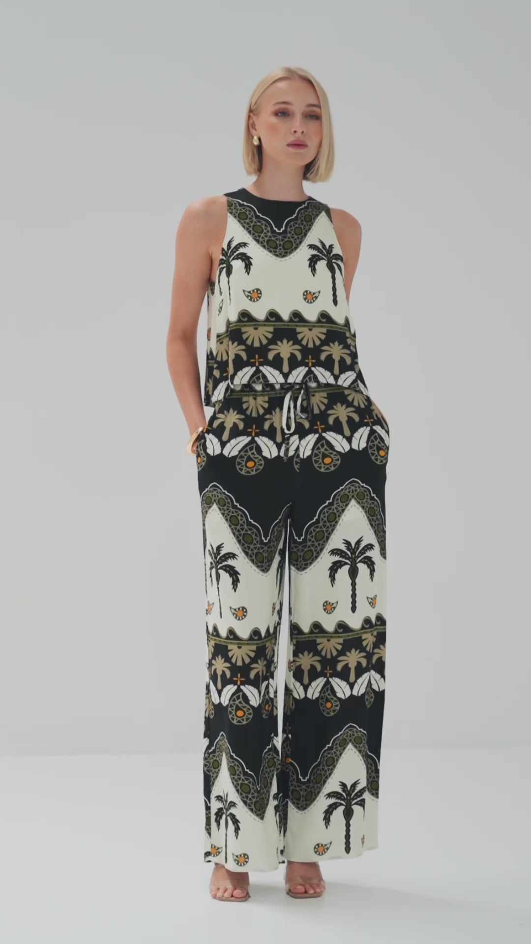 TL10587A Desert Palms Sleeveless Top Green