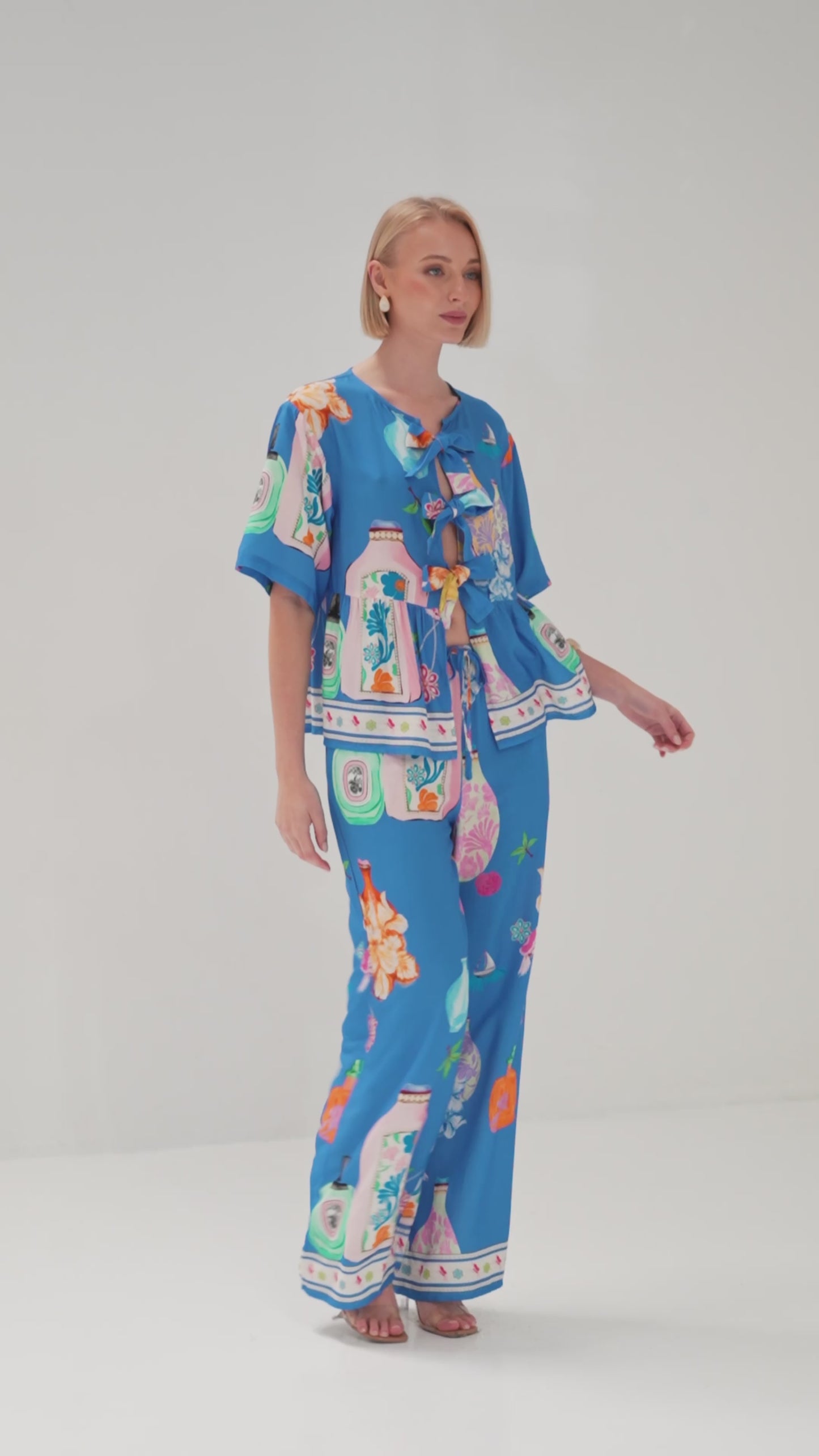TW4320E Perfume Dreams Tie Front Top Blue Print
